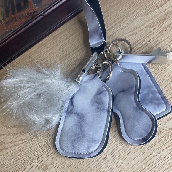 Marble Keychain Set - Picture 2 of 2